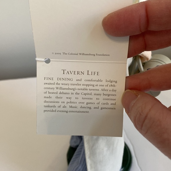 Byers' Choice Tavern Woman with Mugs - 2004 - Picture 11 of 13